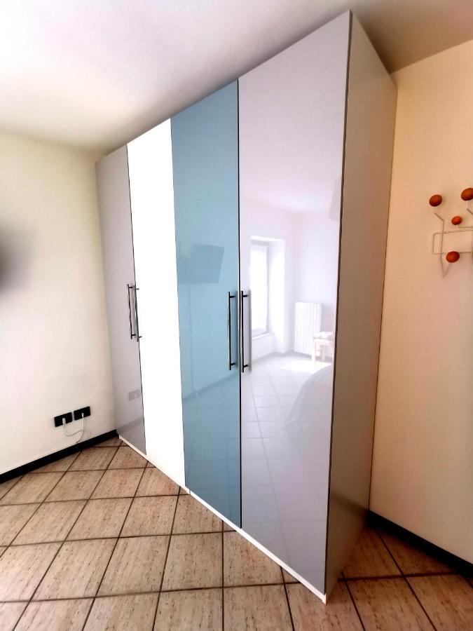 Old Town Apartment With Terrace - Live Love Lake Peschiera del Garda Ngoại thất bức ảnh