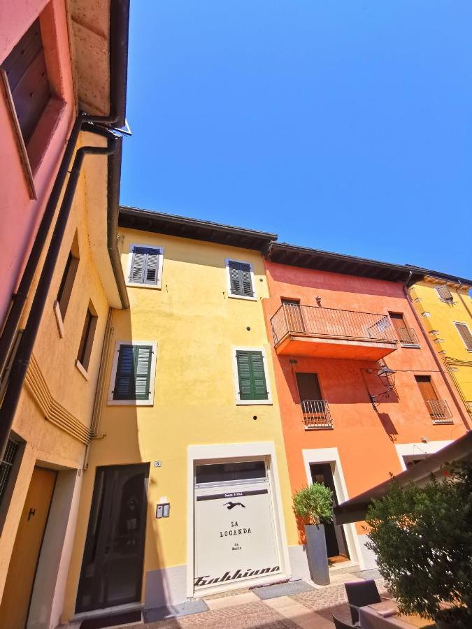 Old Town Apartment With Terrace - Live Love Lake Peschiera del Garda Ngoại thất bức ảnh